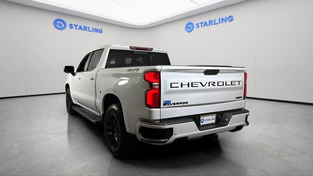 Certified Used 2025 Summit White Chevrolet RST image 6