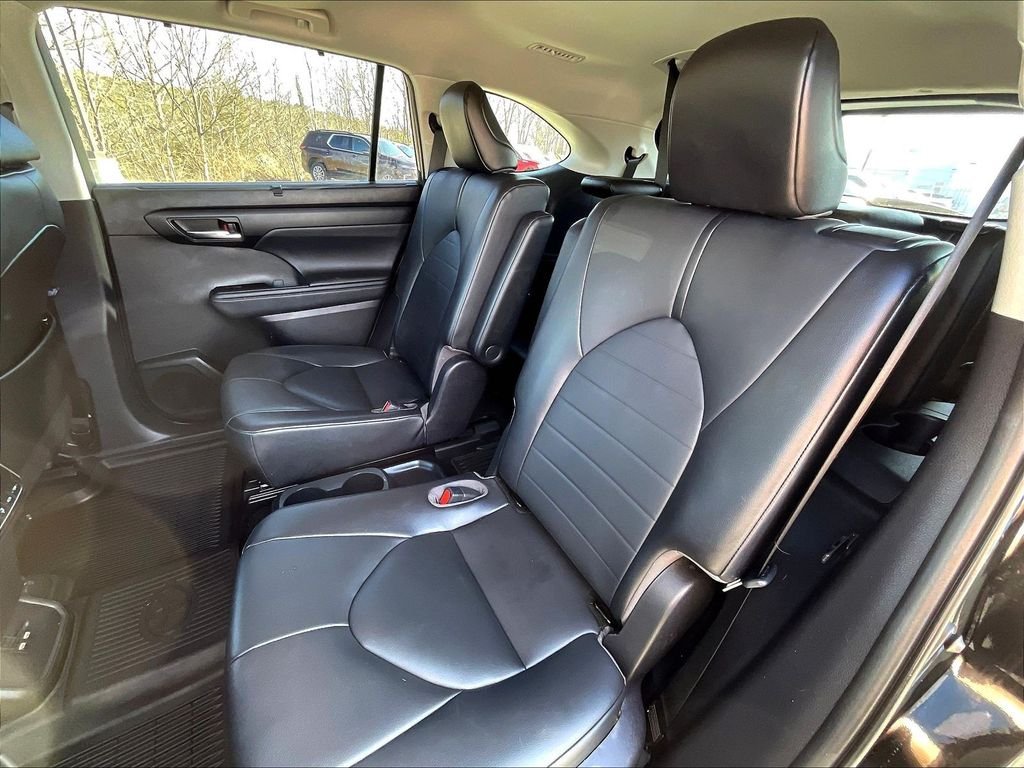 Used 2021 Black Toyota XLE image 14