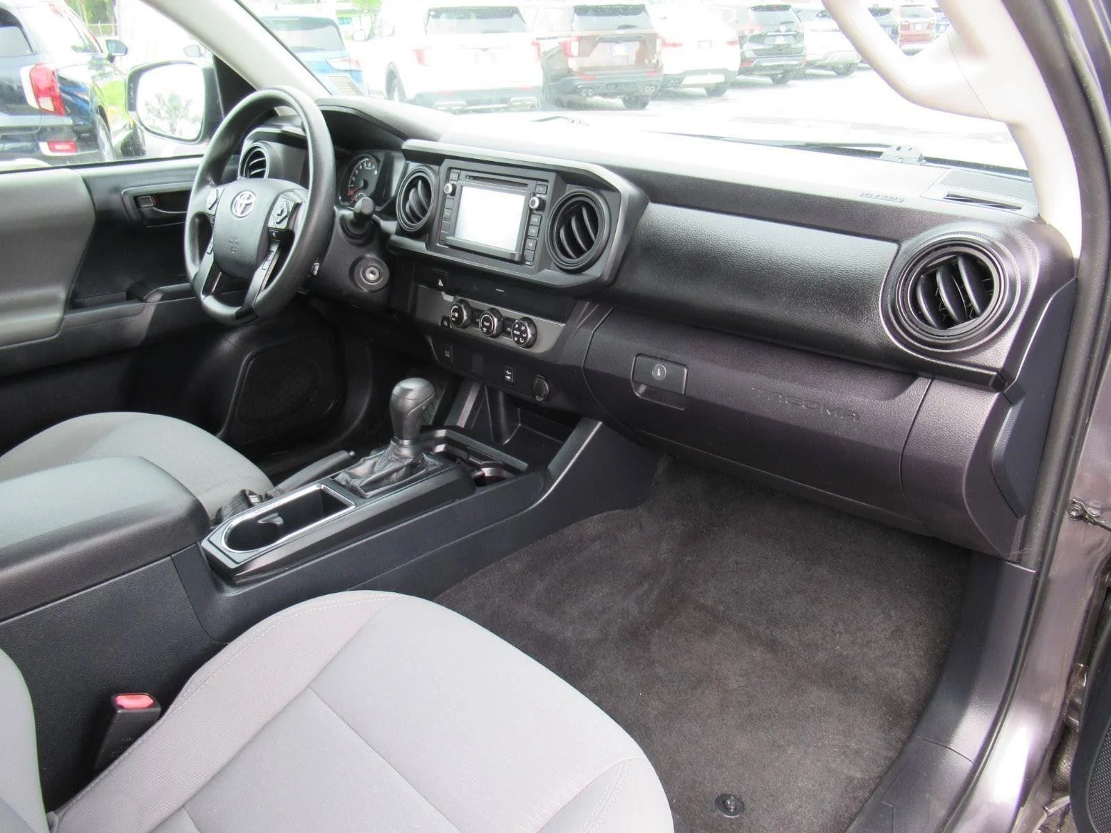 Used 2019 Silver Toyota SR image 13