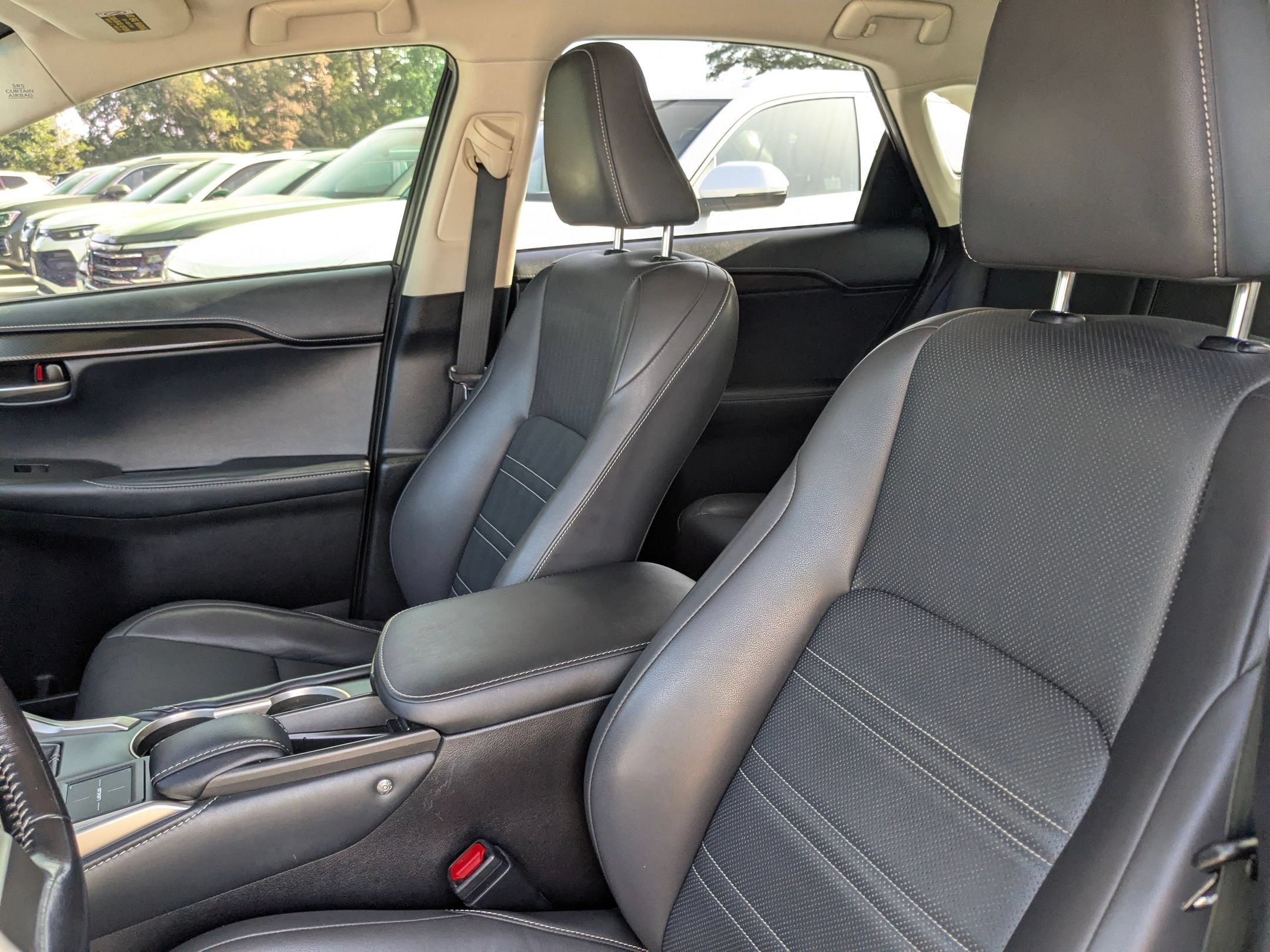 Used 2015 White Pearl Lexus 200t image 11