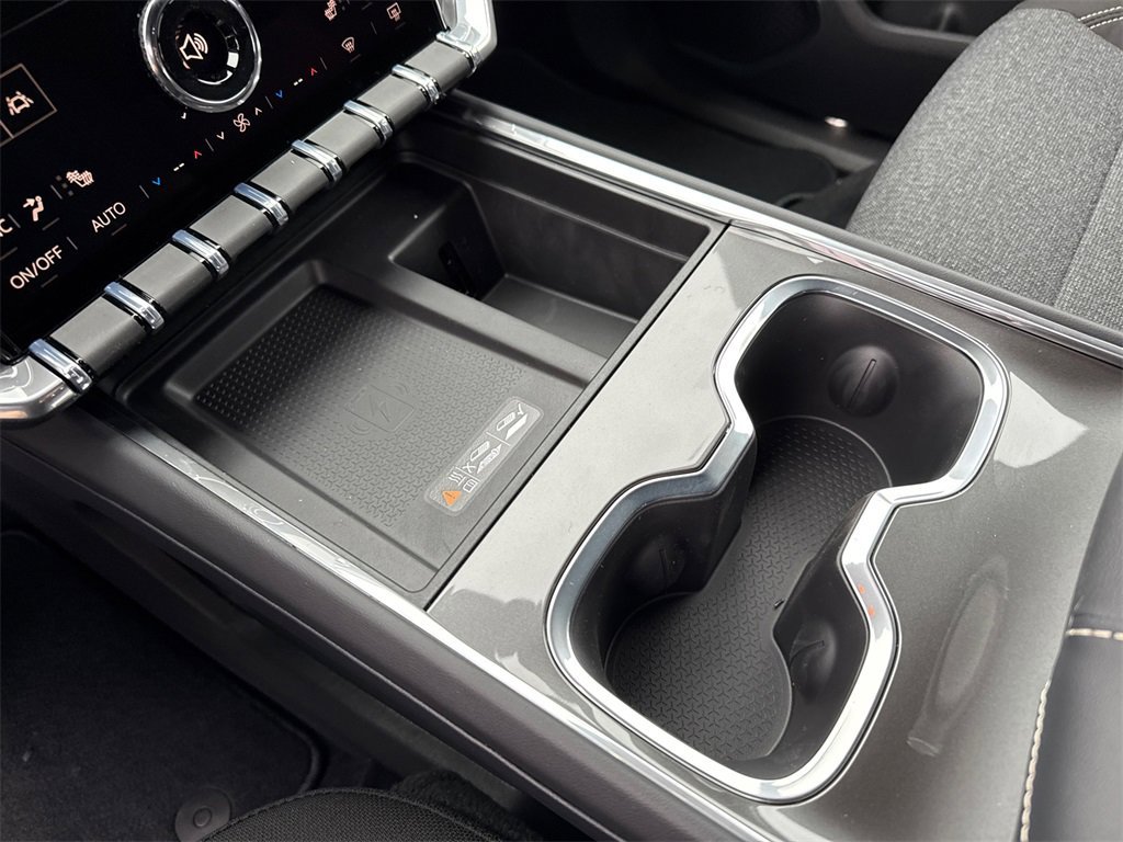 2026 GMC ACADIA - Image 25