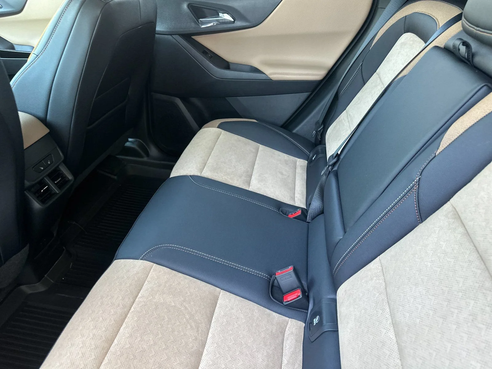 2026 Chevrolet Equinox ACTIV - Photo 12