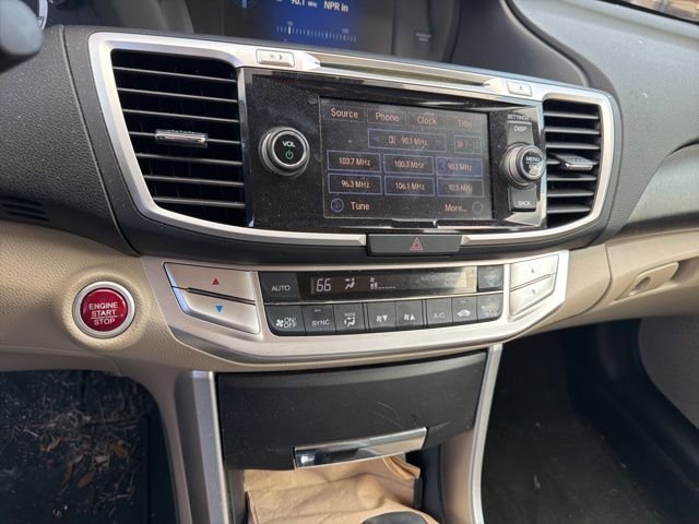 Used 2015 White Honda EX-L image 10