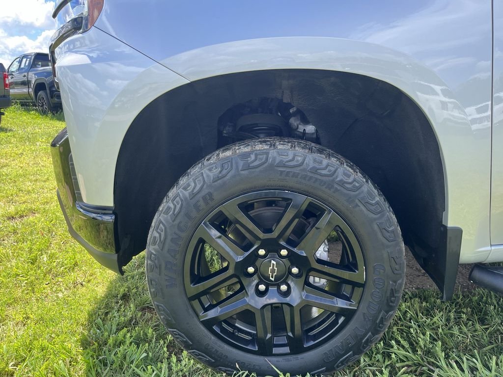 Used 2021 Silver Chevrolet LT Trail Boss image 29