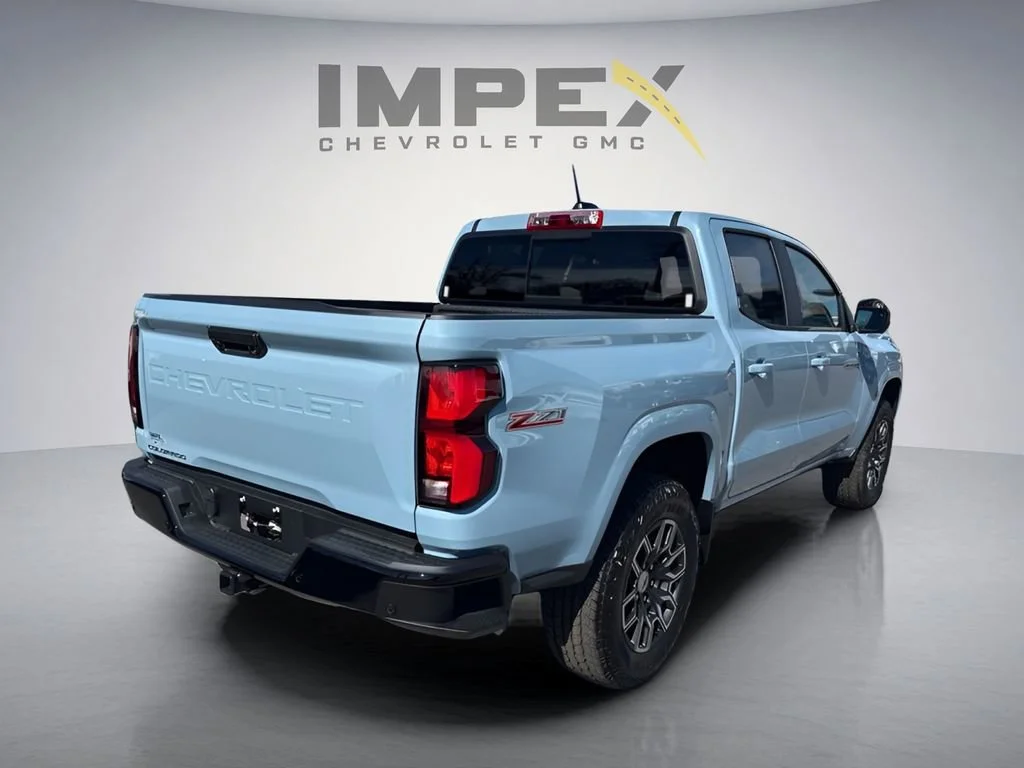 Used 2026 Snowdrift Metallic Chevrolet Z71 image 5