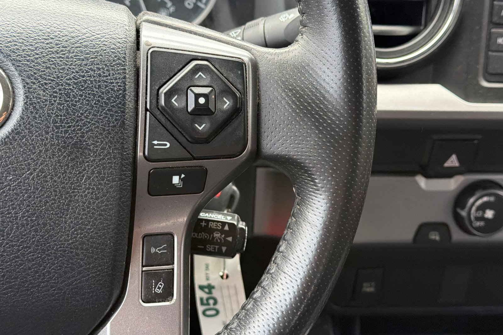 Used 2019 White Toyota SR5 image 30