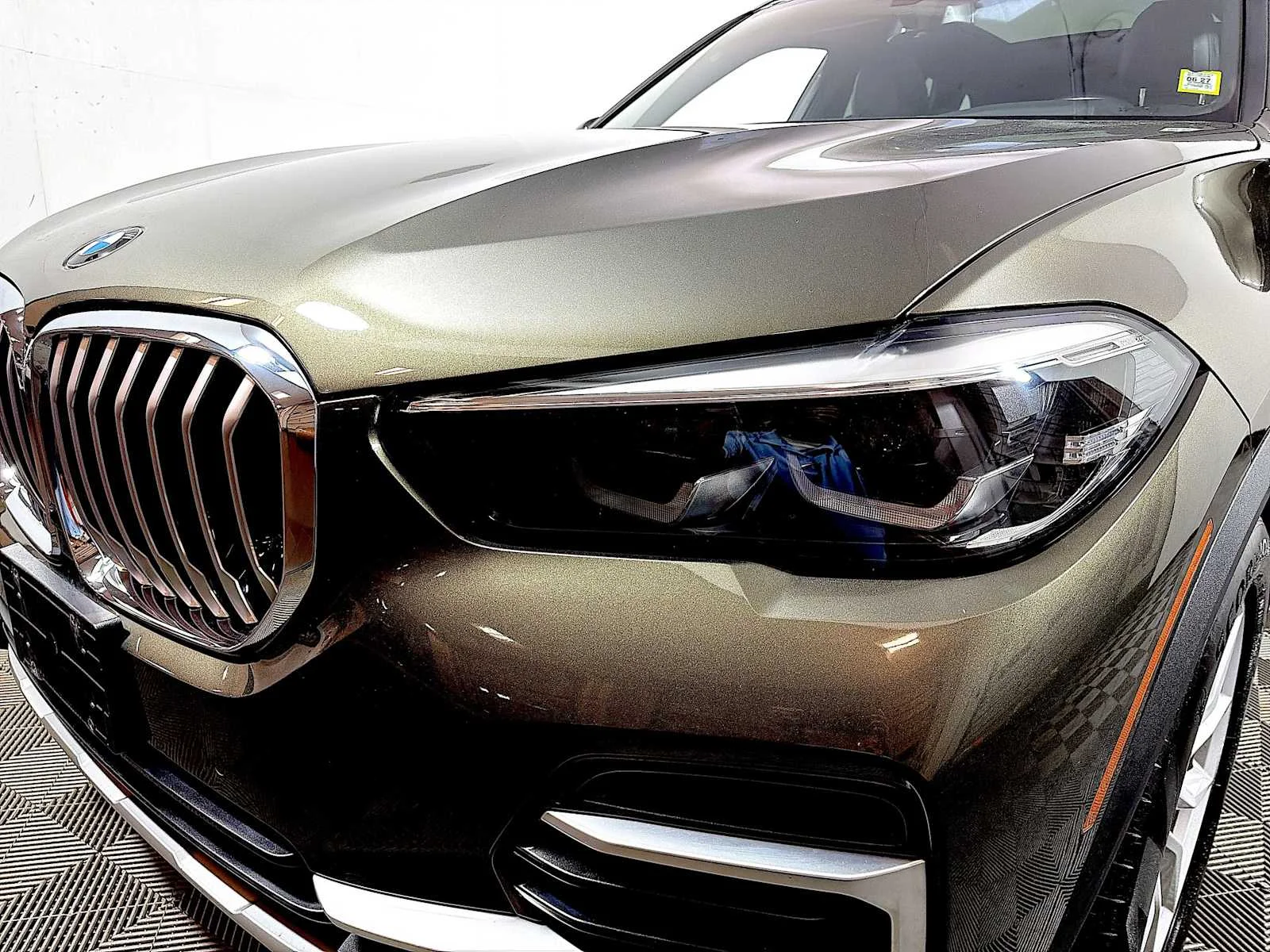 Certified Used 2023 Manhattan Green Metallic BMW xDrive40i image 26