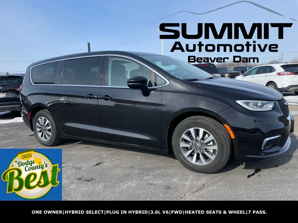 2024 Chrysler Pacifica Hybrid Select PHEV's photo