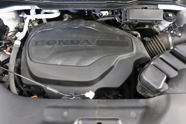 Used 2023 White Honda EX-L image 25