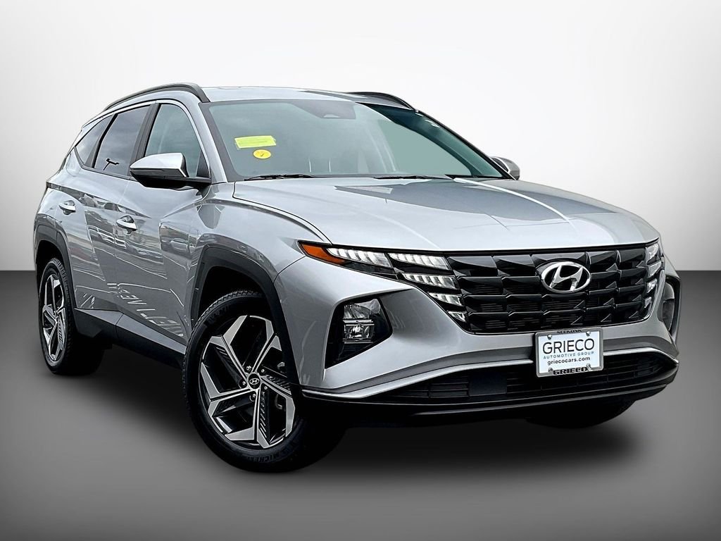 Used 2024 Silver Hyundai SEL image 1