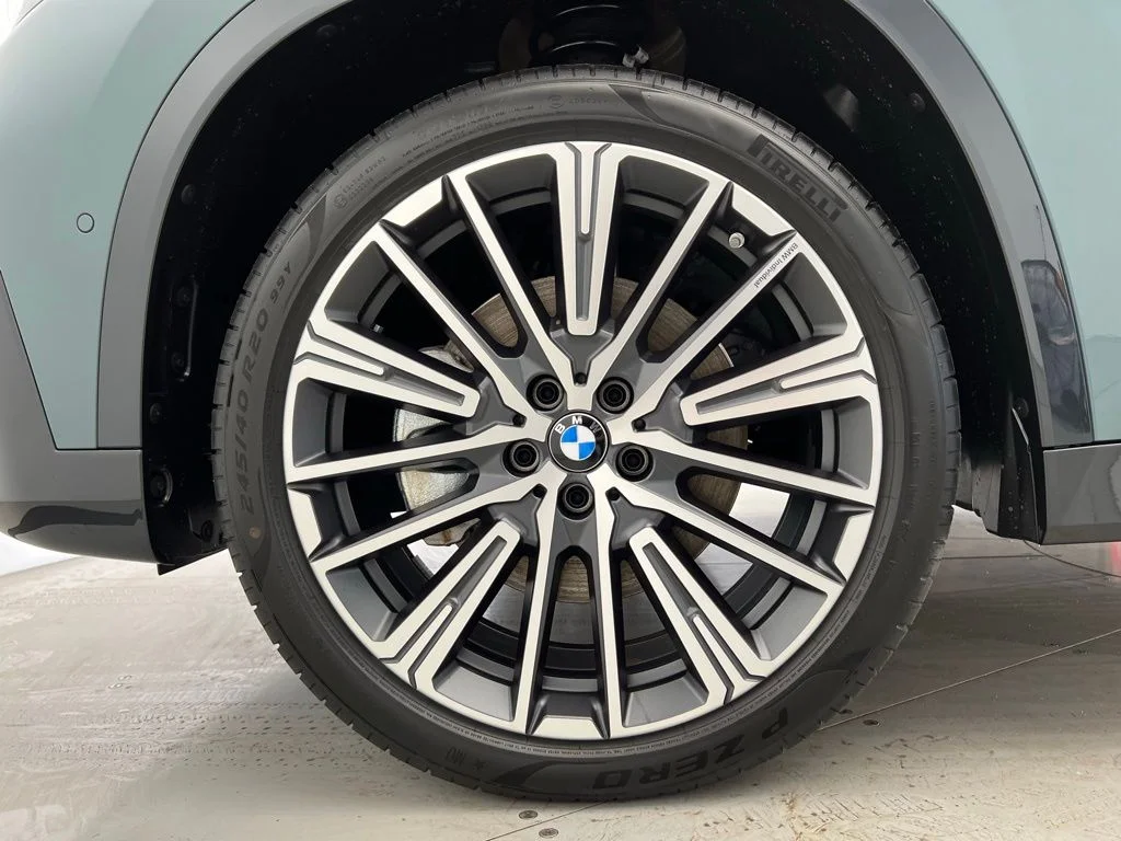 Used 2026 Cape York Green Metallic BMW xDrive28i image 22