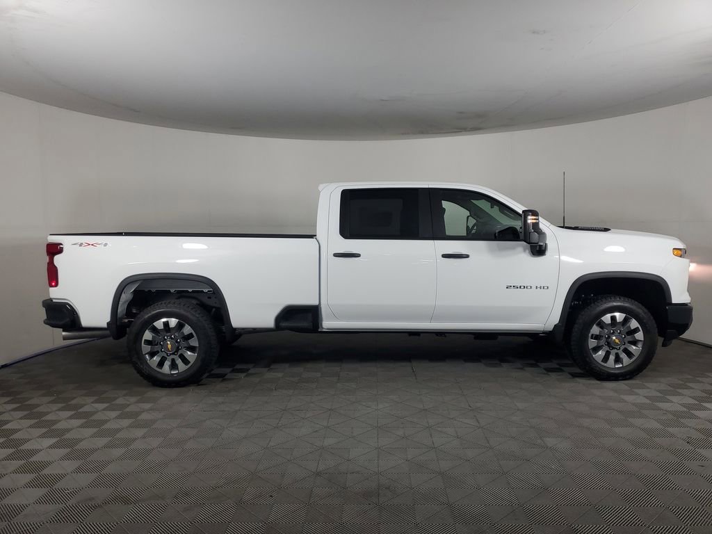 New 2026 Summit White Chevrolet Custom image 3