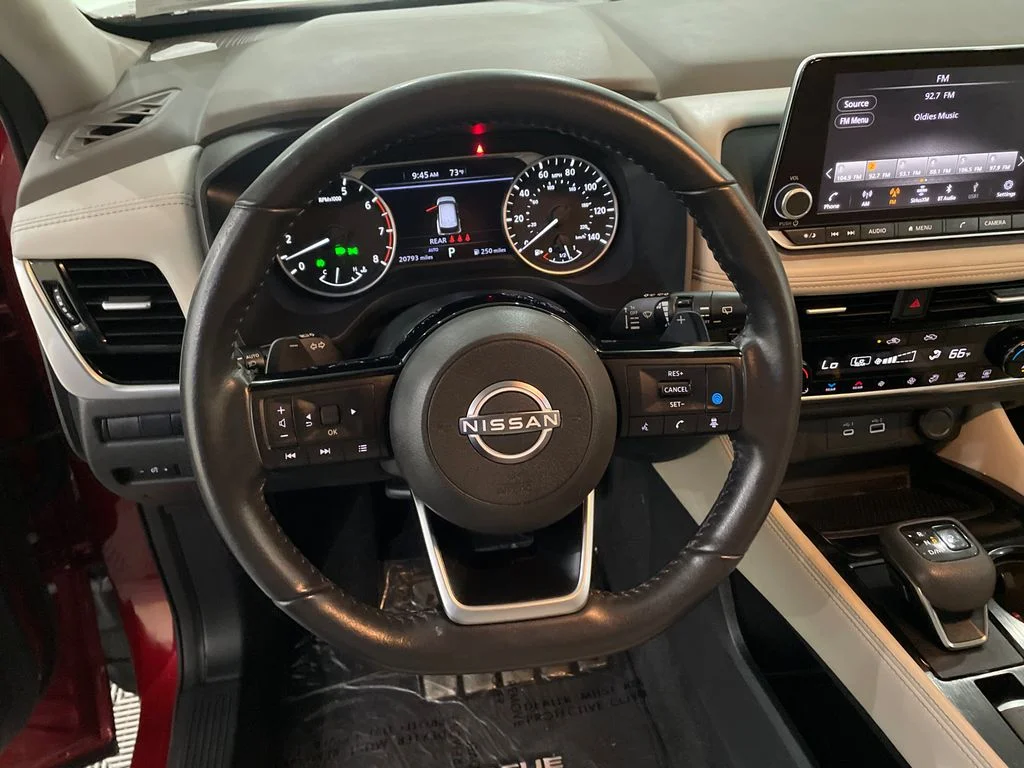Used 2022 Scarlet Ember Tintcoat Nissan SL image 14