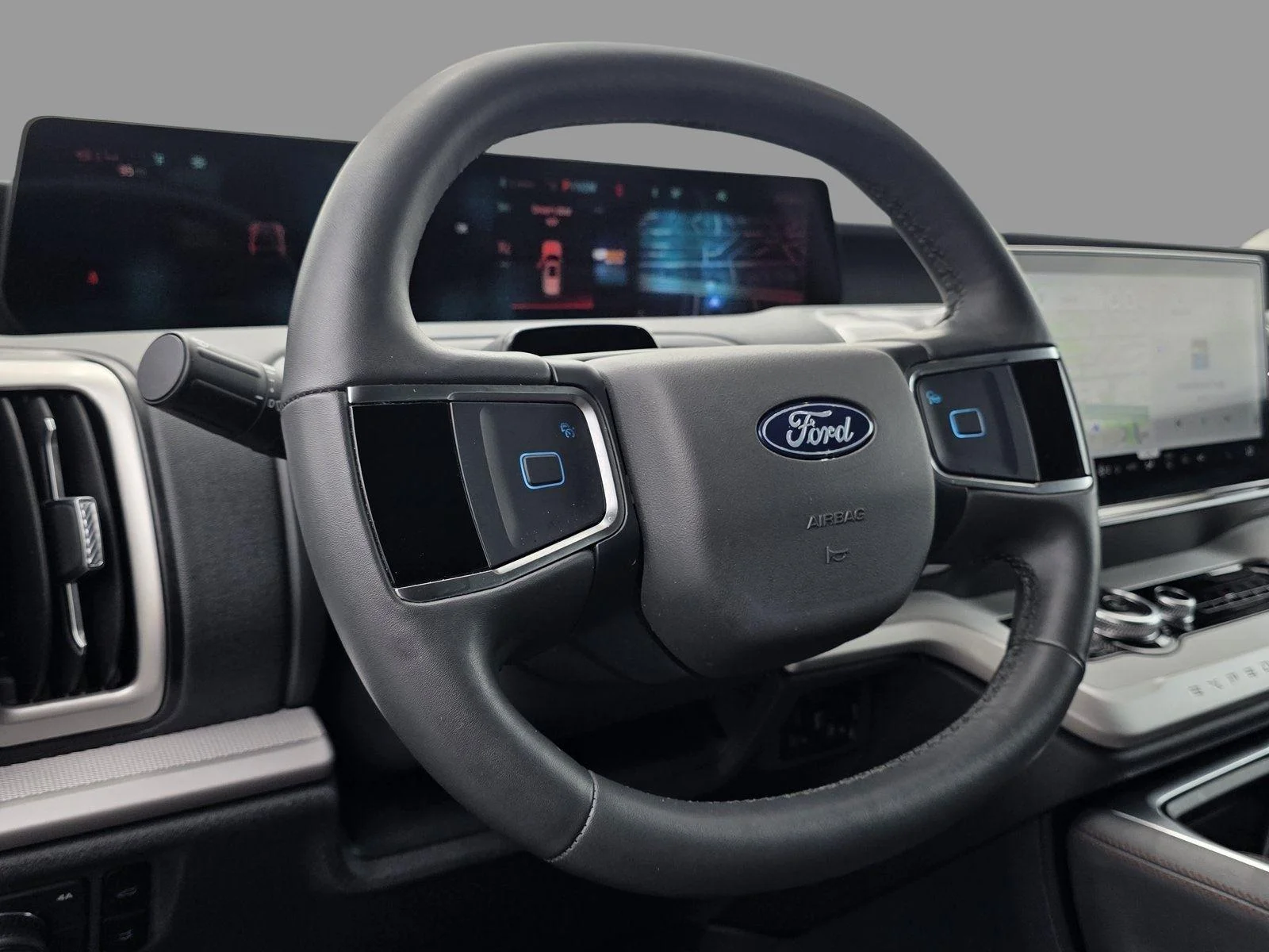 Used 2025 Agate Black Ford Active image 10