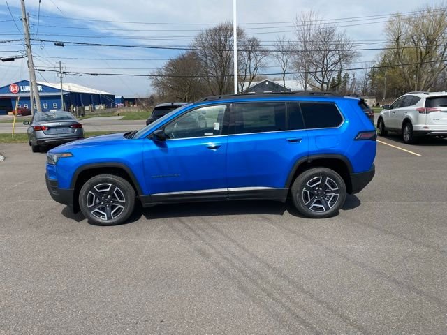 New 2026 Hydro Blue Pearl-Coat Exterior Paint Jeep Laredo image 8