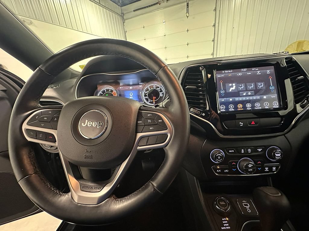 Used 2019  Jeep High Altitude image 39