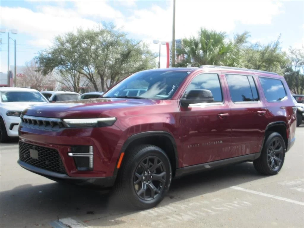 New 2026 Velvet Red Pearl-Coat Exterior Paint Jeep Limited Altitude image 3