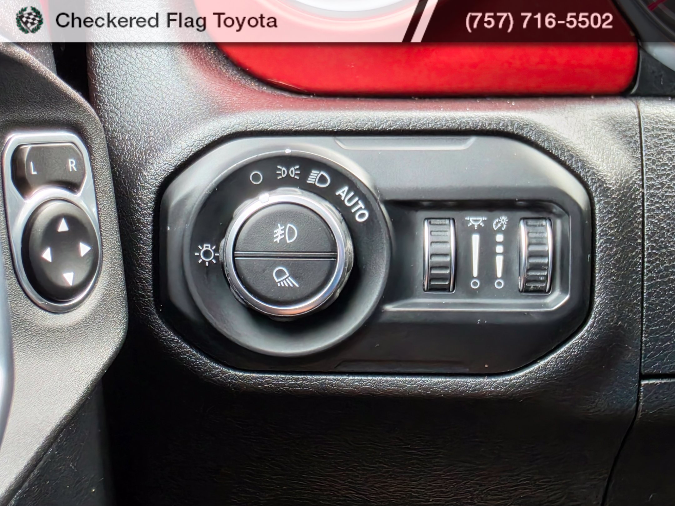 Used 2021 Snazzberry Pearlcoat Jeep Rubicon image 12