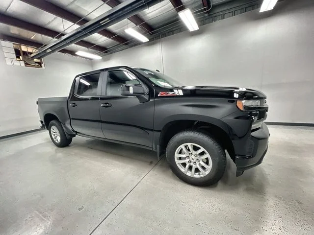 Certified Used 2022 Black Chevrolet RST image 9