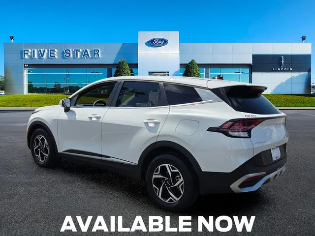 Used 2025 Snow White Pearl Kia LX image 5
