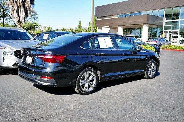 Used 2024 Black Volkswagen 1.5T SE image 7