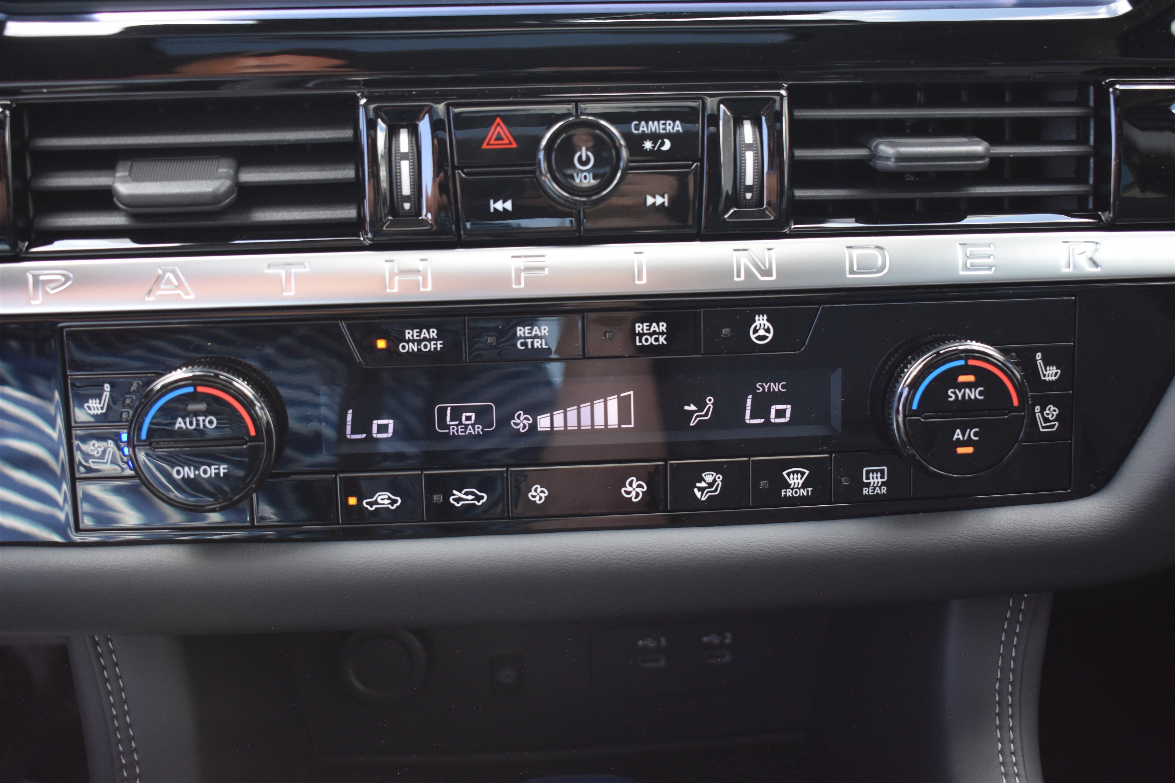 New 2026 Everest White Pearl TriCoat Nissan Platinum image 27