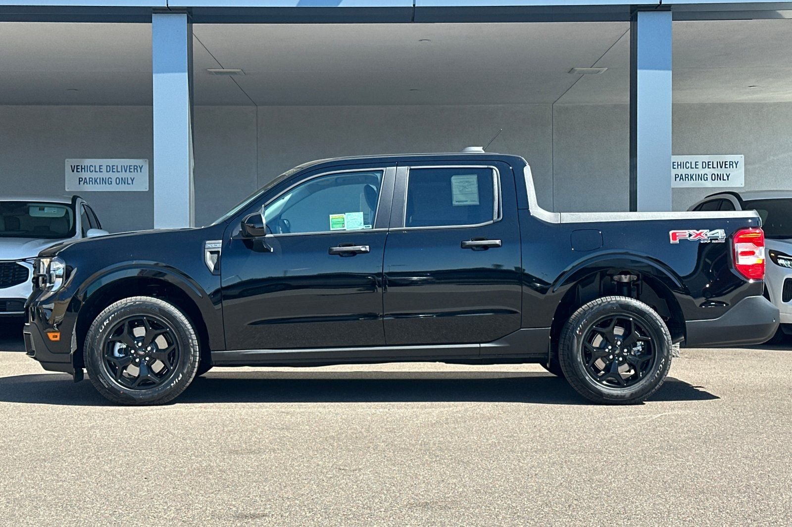 2025 Ford Maverick XLT - Photo 6