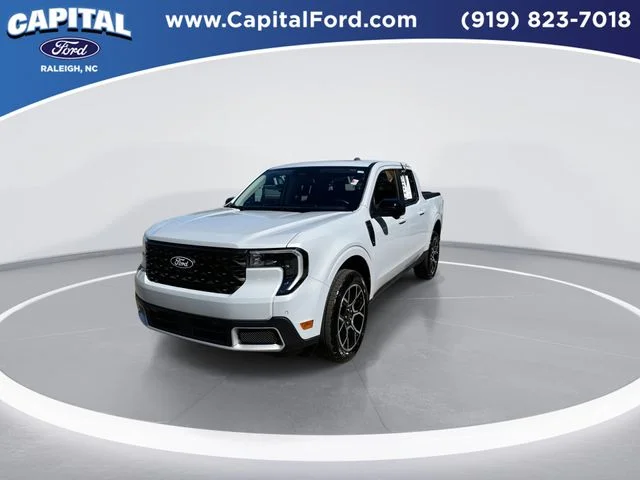 Used 2025 White Ford Lariat image 4
