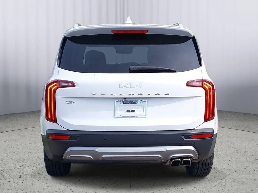 Used 2022 White Kia SX image 4