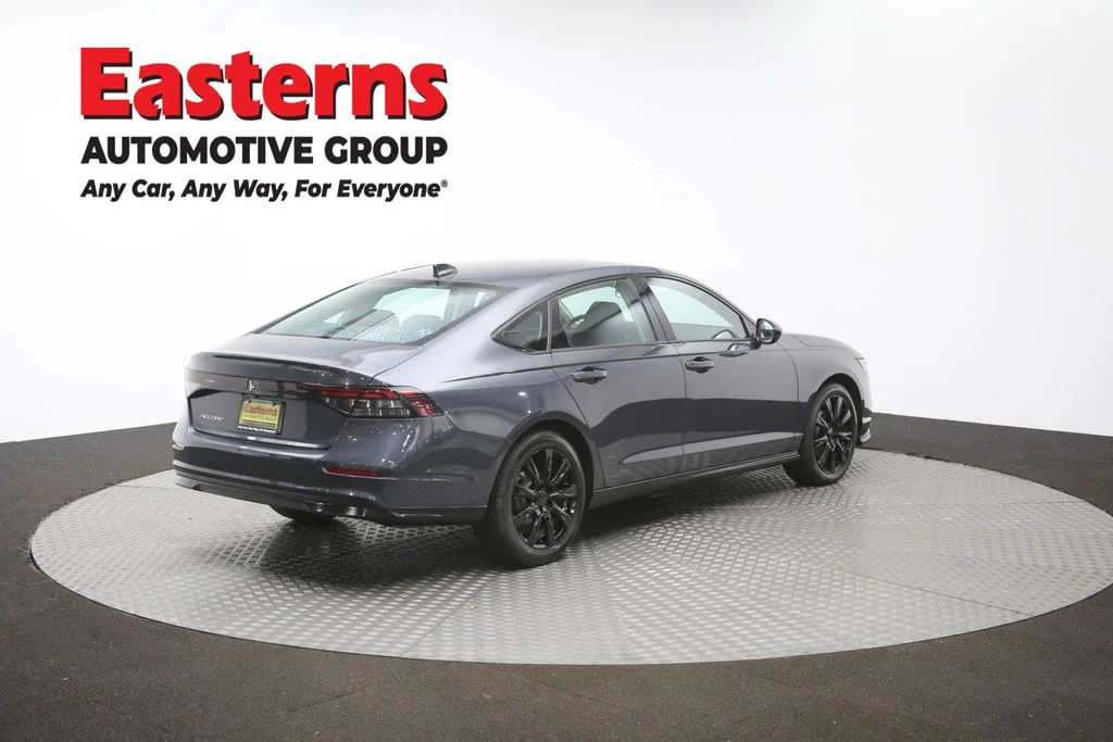 Used 2025 Gray Honda SE image 41
