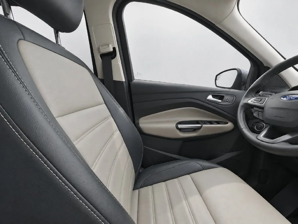 Used 2019 Gray Ford SEL image 11