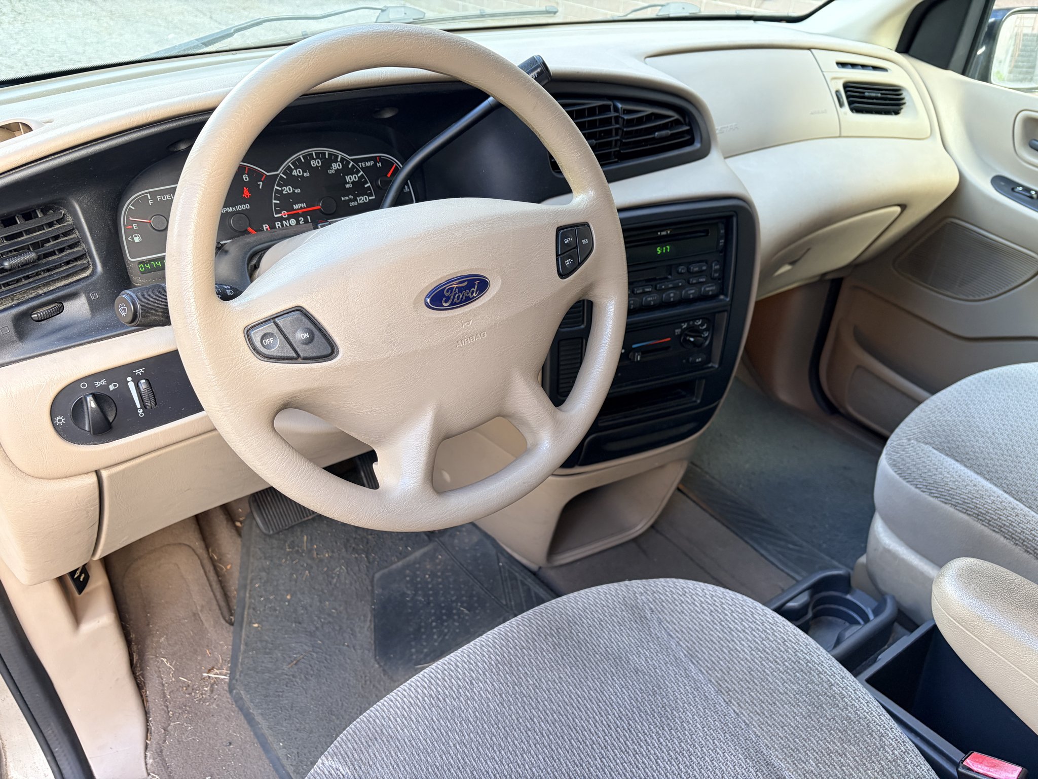 Used 2003 Silver Frost Clearcoat Metallic Ford LX image 10