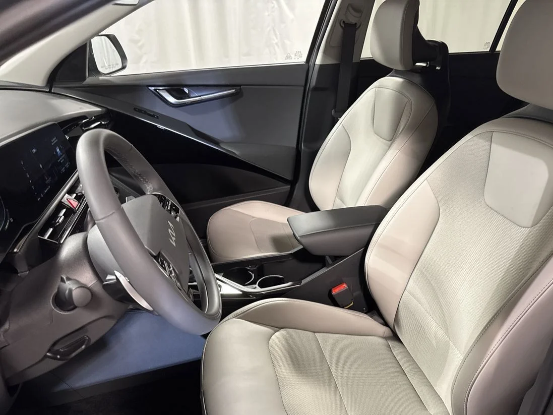 New 2026 Steel Gray Kia EX image 4