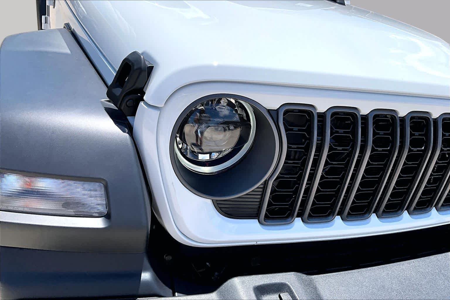 New 2026 Bright White Clearcoat Jeep Sport S image 14