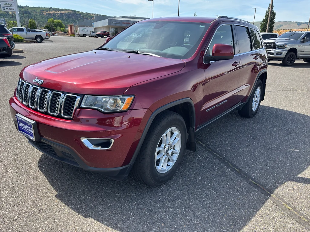 Used 2017 Jeep Grand Cherokee Laredo E with VIN 1C4RJFAGXHC613109 for sale in The Dalles, OR
