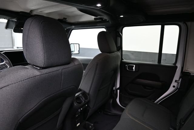 Used 2025 White Jeep Sahara image 15