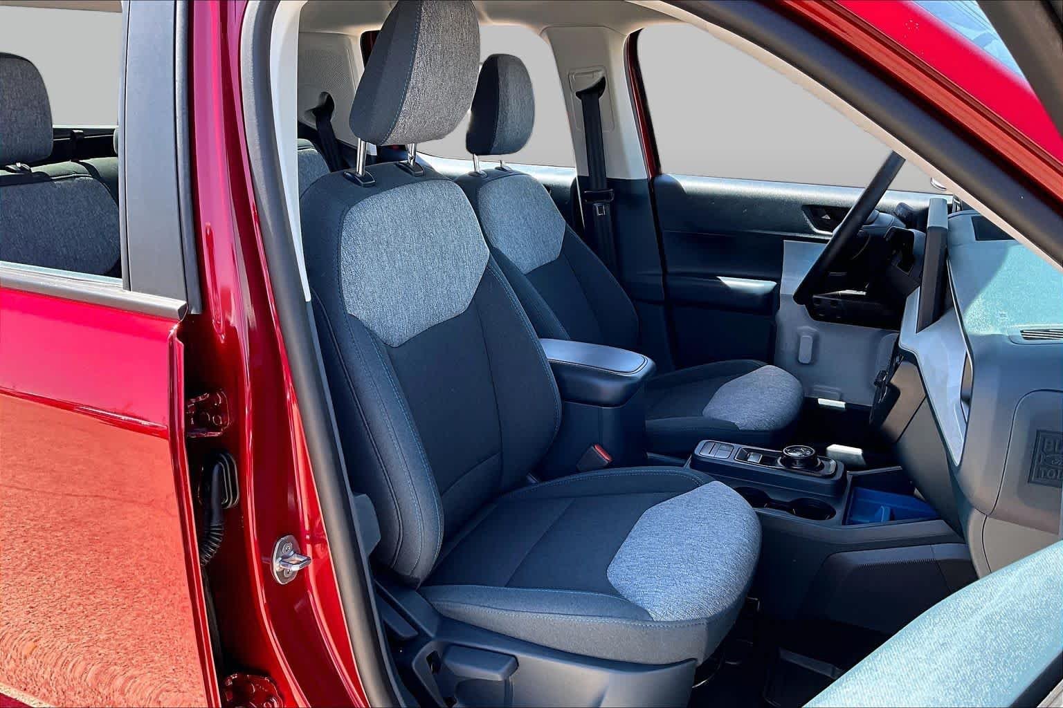 Used 2025 Ruby Red Metallic Tinted Clearcoat Ford XLT image 8