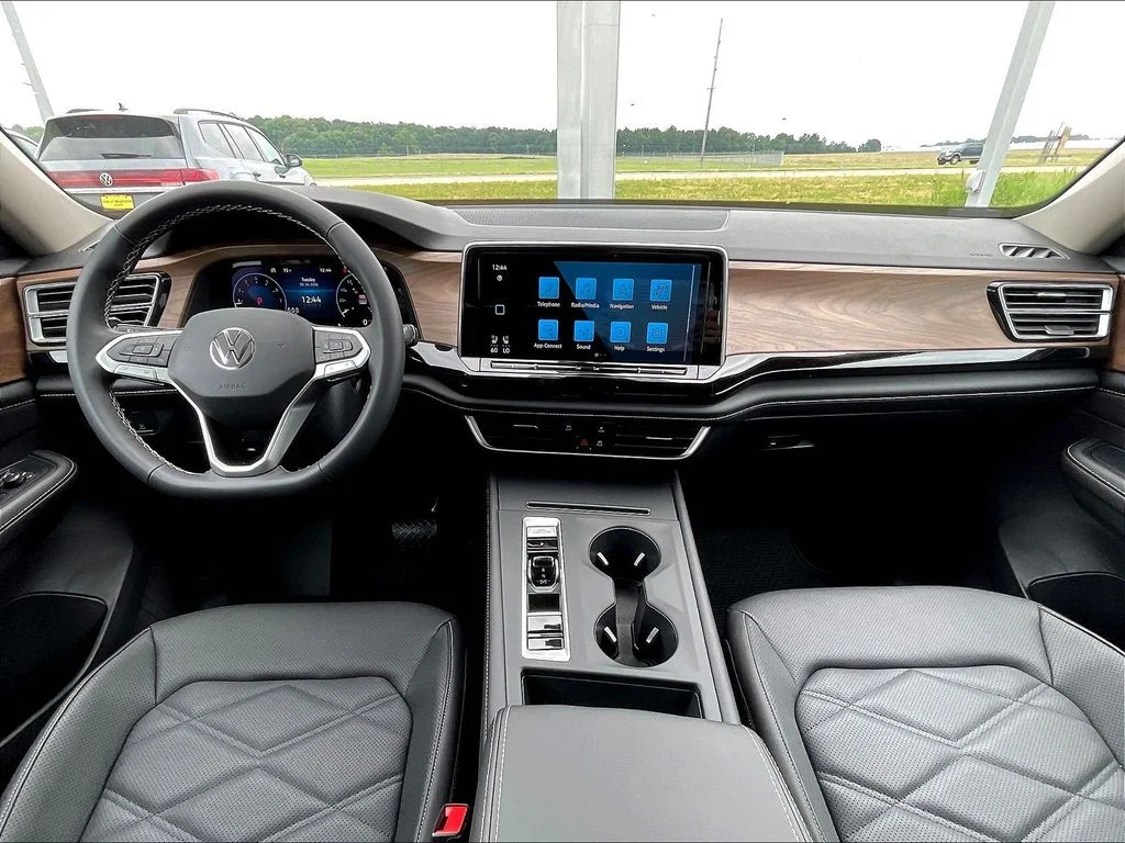 New 2026 White Volkswagen 2.0T SE image 7