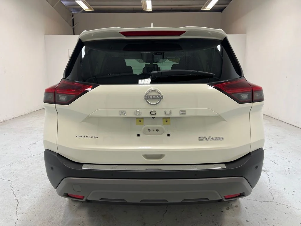 Used 2023 White Nissan SV image 10