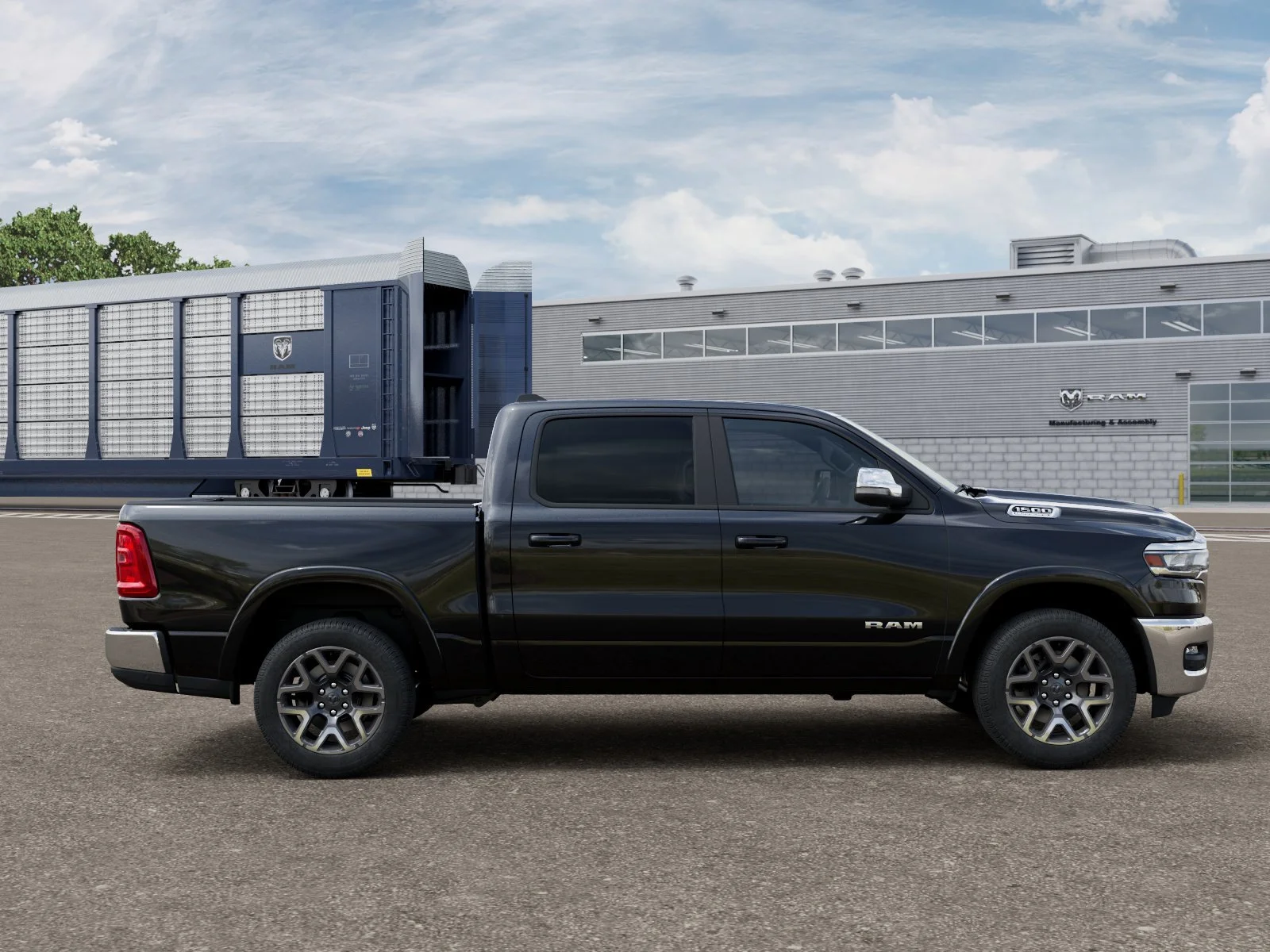 New 2026 Diamond Black Crystal Pearl-Coat Exterior Paint RAM Laramie image 21