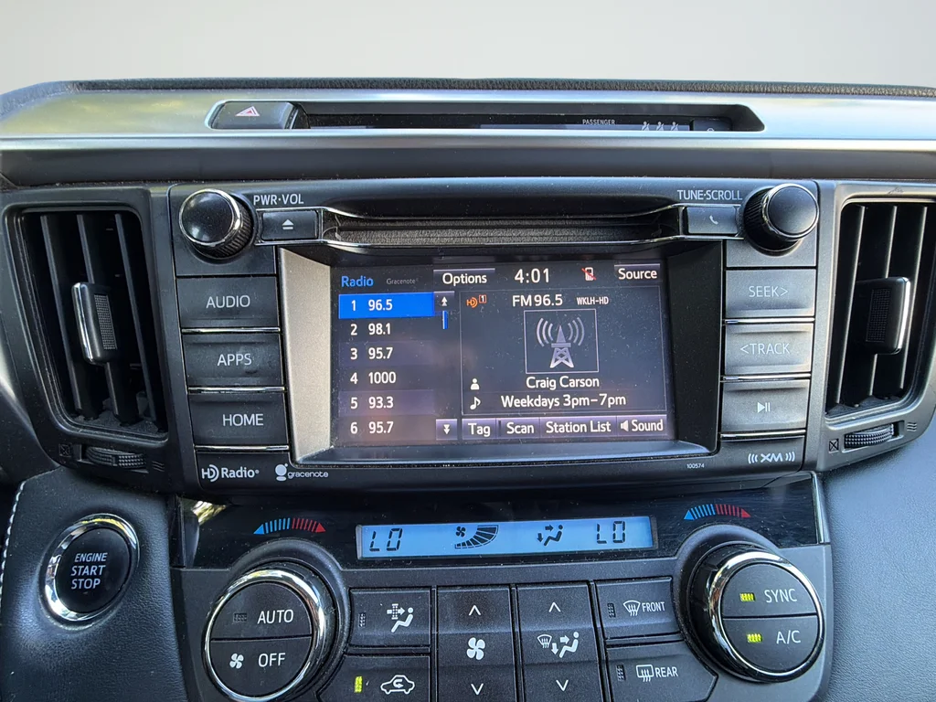 Used 2018 Gray Toyota XLE image 14