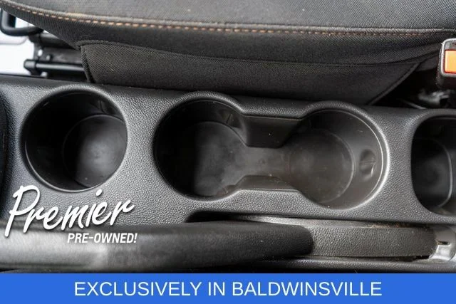 Used 2020 SUMMIT WHITE Chevrolet LT image 27