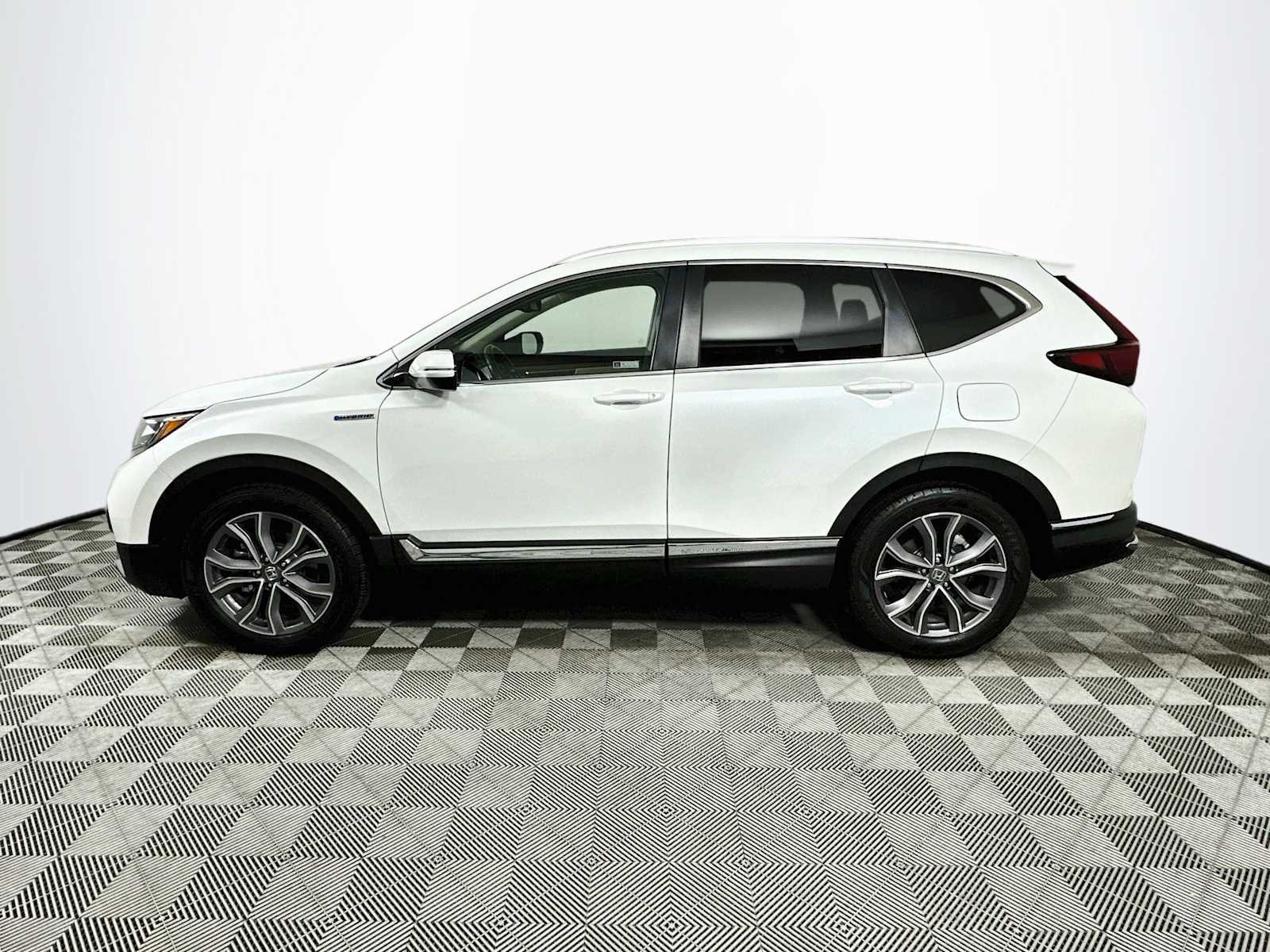 Used 2021 Platinum White Pearl Honda Touring image 4