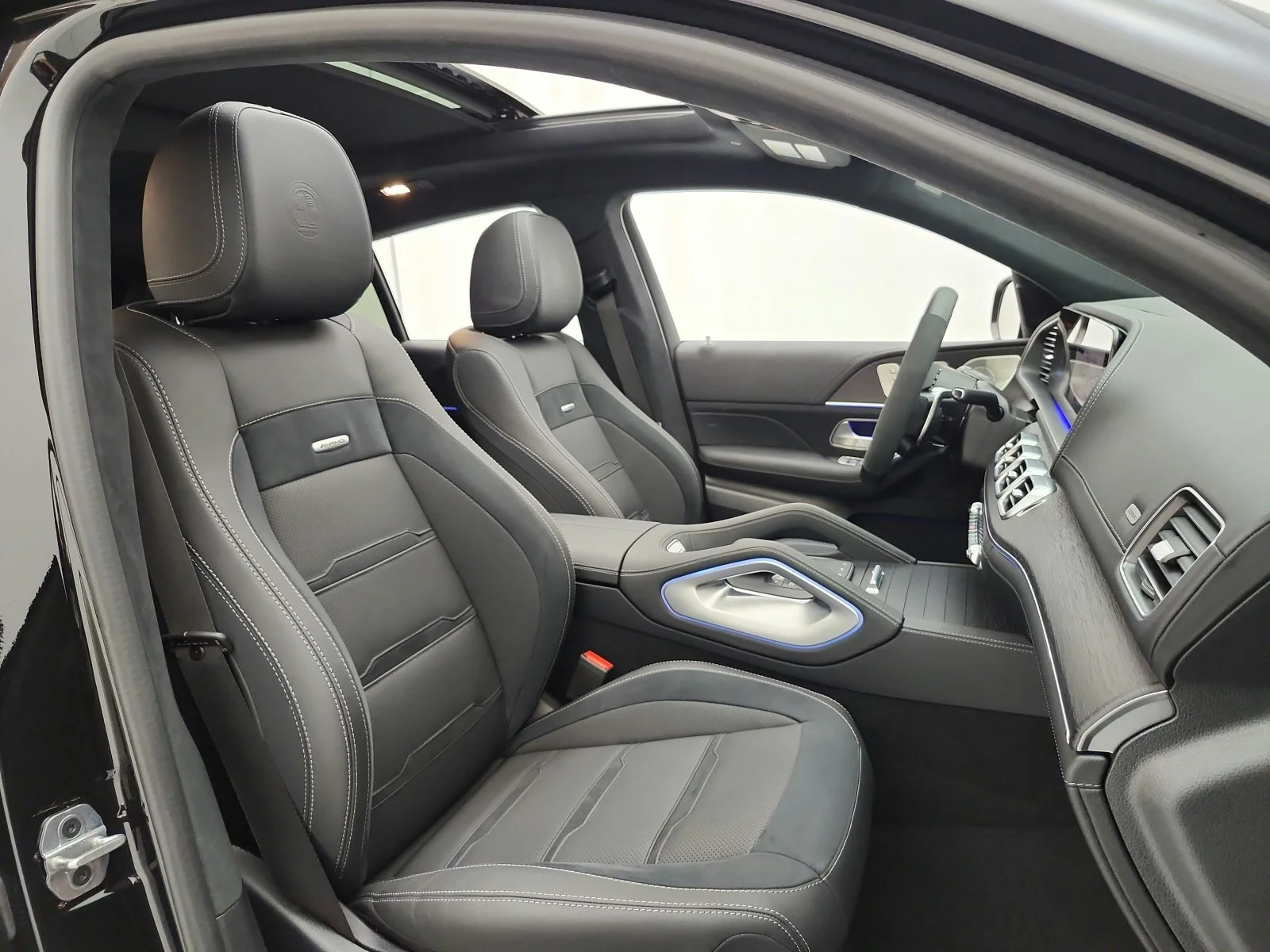 Certified Used 2026 Obsidian Black Metallic Mercedes-Benz AMG® GLE 53 4MATIC+ Coupe image 34