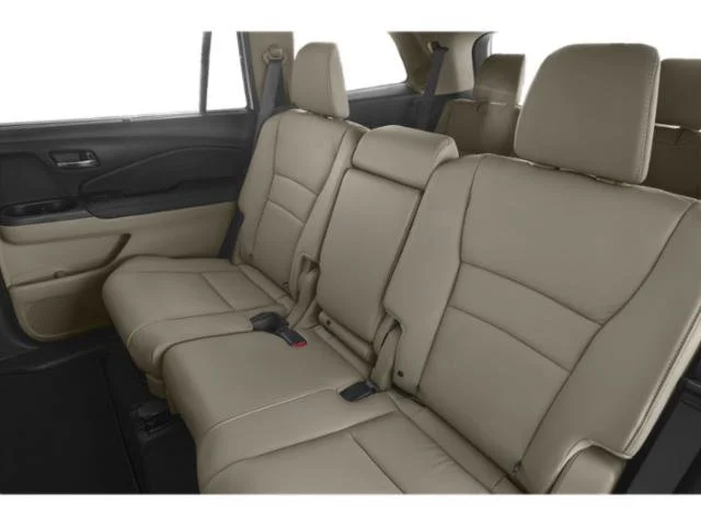 Used 2018 White Diamond Pearl Honda Touring image 17