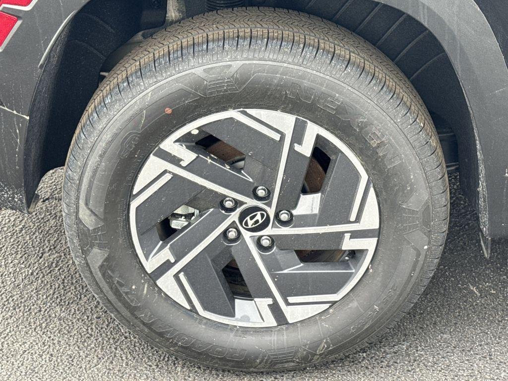New 2025 Gray Hyundai Blue image 17