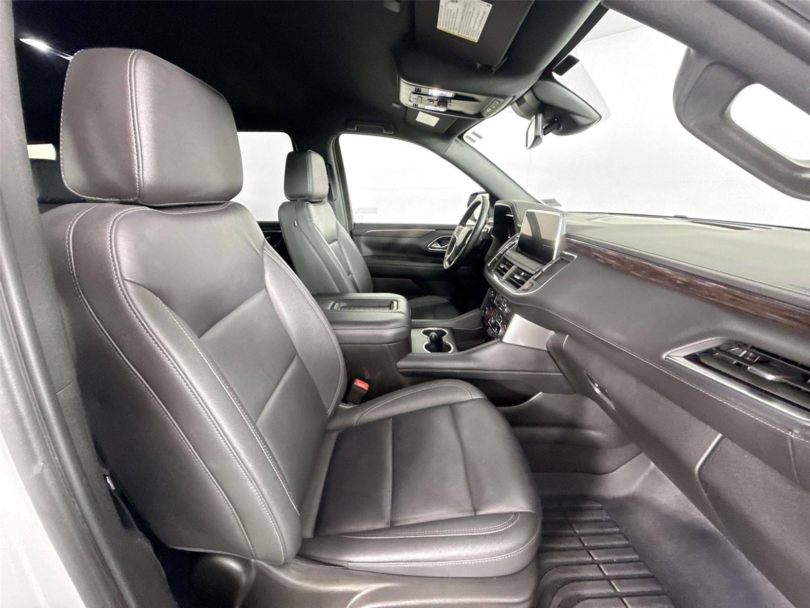 Used 2024 Summit White Chevrolet LT image 44