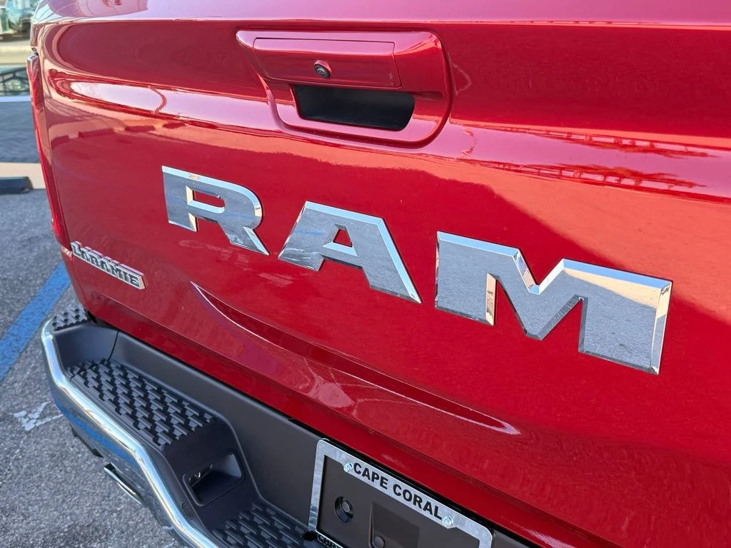 New 2026 Molten Red Pearl-Coat Exterior Paint RAM Laramie image 39