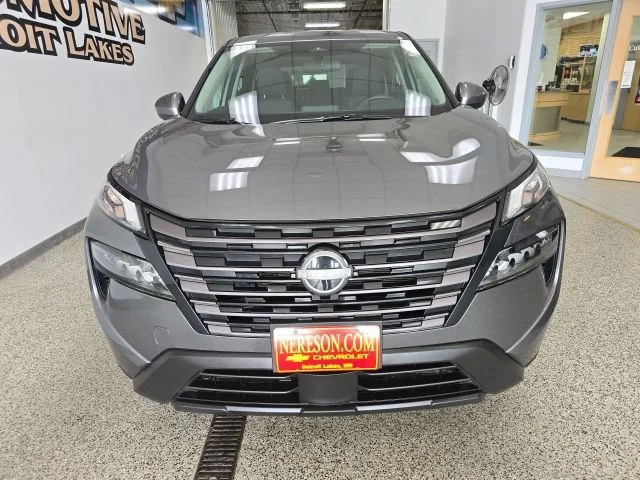Used 2026 Nissan Rogue SV with VIN 5N1BT3BB8TC768307 for sale in Detroit Lakes, Minnesota