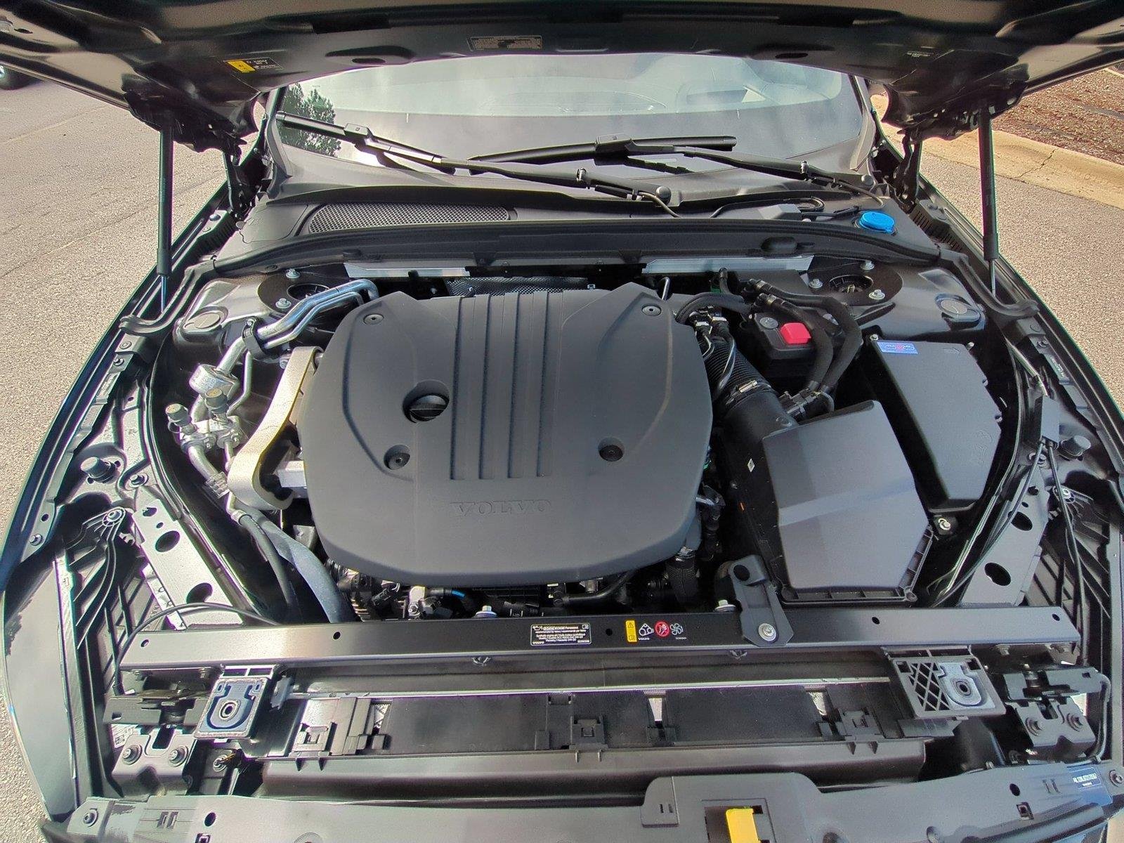 Used 2026 Onyx Black Metallic Volvo Ultra image 41